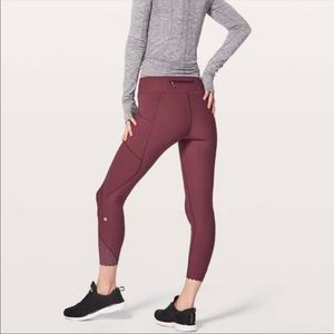 LULULEMON Leggings Tight Stuff II 25” Redwood Purple Scallop Run Workout Size 4